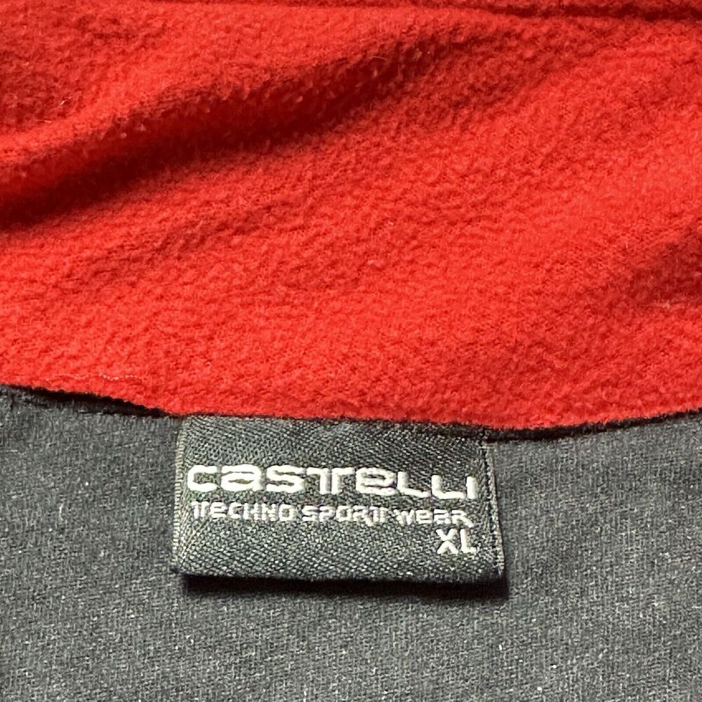 Women's Red Cycling Jacket - Picture 12 of 13